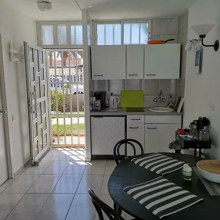 Seaside Bungalow, Avenida De Alemania, 25 *